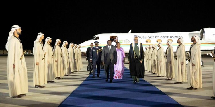 Le Vice-Président de la Côte d’Ivoire, Tiémoko Meyliet KONE, avec le Président fondateur du groupe émirati Amea Power, le 15 janvier 2023, à Abu Dhabi.