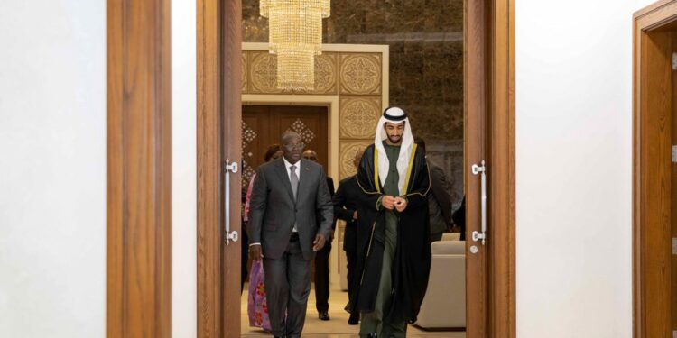 Le Vice-Président de la Côte d’Ivoire, Tiémoko Meyliet KONE, avec le Président fondateur du groupe émirati Amea Power, le 15 janvier 2023, à Abu Dhabi.