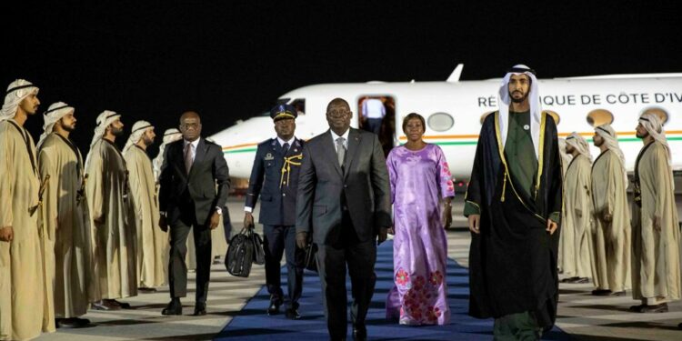 Le Vice-Président de la Côte d’Ivoire, Tiémoko Meyliet KONE, avec le Président fondateur du groupe émirati Amea Power, le 15 janvier 2023, à Abu Dhabi.