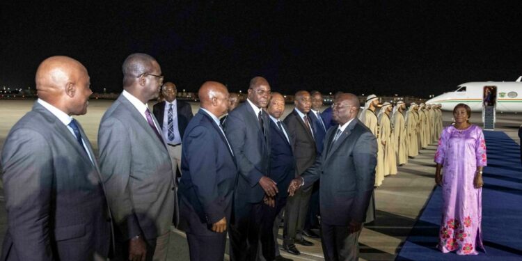 Le Vice-Président de la Côte d’Ivoire, Tiémoko Meyliet KONE, avec le Président fondateur du groupe émirati Amea Power, le 15 janvier 2023, à Abu Dhabi.