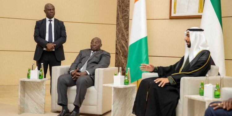 Le Vice-Président de la Côte d’Ivoire, Tiémoko Meyliet KONE, avec le Président fondateur du groupe émirati Amea Power, le 15 janvier 2023, à Abu Dhabi.