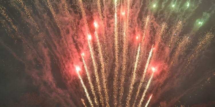 Touba/Réveillon 2023: Moussa Sanogo offre un gigantesque feu d’artifice à la population