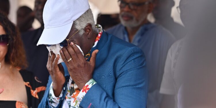 Alpha Blondy en pleurs à Grand Bassam, ce qui s’est passé