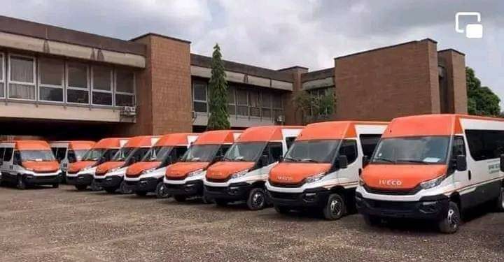 Abidjan : 40 Gbakas « made in Côte d’Ivoire » remis aux transporteurs d’Abobo et de Yopougon