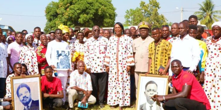 Raviart/Ahoussou Jeannot communie avec ses parents paternels