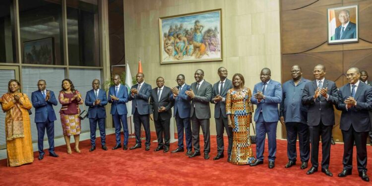 Les photos de l’accueil des 46 Soldats ivoiriens précédemment détenus au Mali, par le Président Alassane OUATTARA, le 7 janvier 2023 à l’aéroport Houphouët Boigny d’Abidjan.
