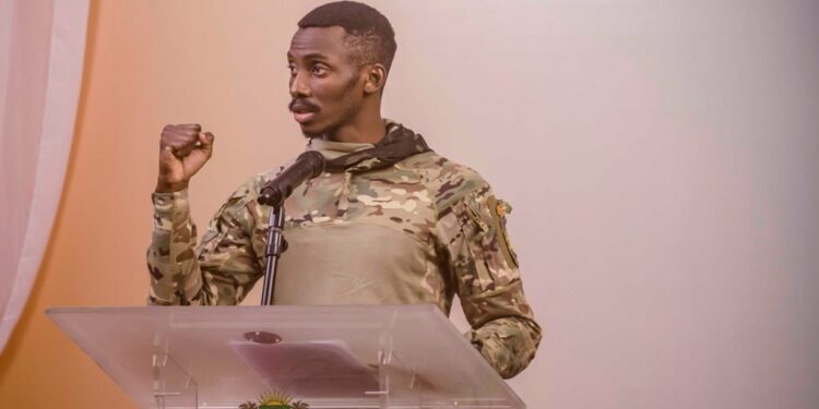 Les photos de l’accueil des 46 Soldats ivoiriens précédemment détenus au Mali, par le Président Alassane OUATTARA, le 7 janvier 2023 à l’aéroport Houphouët Boigny d’Abidjan.