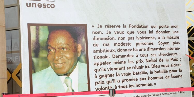 Les images de la remise du prix Félix Houphouët Boigny pour la paix  à Angela Merkel, à Yamoussoukro le 8 février 2023