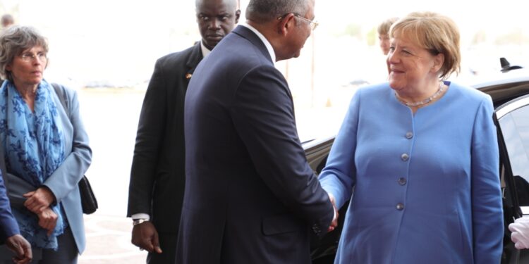 Les images de la remise du prix Félix Houphouët Boigny pour la paix  à Angela Merkel, à Yamoussoukro le 8 février 2023