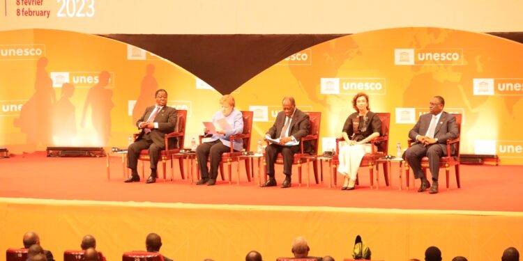 Les images de la remise du prix Félix Houphouët Boigny pour la paix  à Angela Merkel, à Yamoussoukro le 8 février 2023