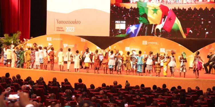 Les images de la remise du prix Félix Houphouët Boigny pour la paix  à Angela Merkel, à Yamoussoukro le 8 février 2023