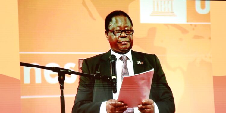 Les images de la remise du prix Félix Houphouët Boigny pour la paix  à Angela Merkel, à Yamoussoukro le 8 février 2023