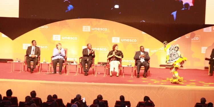 Les images de la remise du prix Félix Houphouët Boigny pour la paix  à Angela Merkel, à Yamoussoukro le 8 février 2023