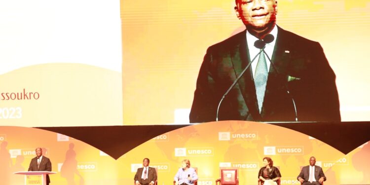 Les images de la remise du prix Félix Houphouët Boigny pour la paix  à Angela Merkel, à Yamoussoukro le 8 février 2023