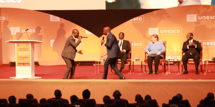 Les images de la remise du prix Félix Houphouët Boigny pour la paix  à Angela Merkel, à Yamoussoukro le 8 février 2023
