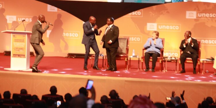 Les images de la remise du prix Félix Houphouët Boigny pour la paix  à Angela Merkel, à Yamoussoukro le 8 février 2023