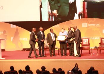 Les images de la remise du prix Félix Houphouët Boigny pour la paix  à Angela Merkel, à Yamoussoukro le 8 février 2023