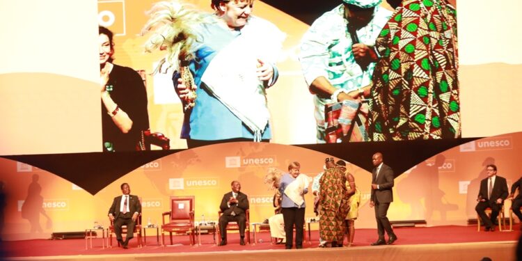 Les images de la remise du prix Félix Houphouët Boigny pour la paix  à Angela Merkel, à Yamoussoukro le 8 février 2023