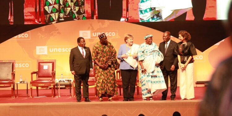 Les images de la remise du prix Félix Houphouët Boigny pour la paix  à Angela Merkel, à Yamoussoukro le 8 février 2023