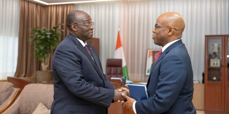 Le Vice-Président, Tiémoko Meyliet KONE, a reçu en audience l’Administrateur du FMI pour la Côte d’Ivoire, M. Facinet SYLLA, le 28 février 2023, au Palais Présidenciel à Abidjan