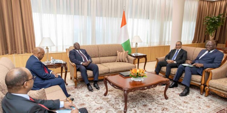 Le Vice-Président, Tiémoko Meyliet KONE, a reçu en audience l’Administrateur du FMI pour la Côte d’Ivoire, M. Facinet SYLLA, le 28 février 2023, au Palais Présidenciel à Abidjan