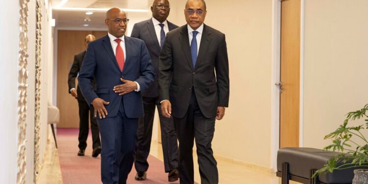 Le Vice-Président, Tiémoko Meyliet KONE, a reçu en audience l’Administrateur du FMI pour la Côte d’Ivoire, M. Facinet SYLLA, le 28 février 2023, au Palais Présidenciel à Abidjan
