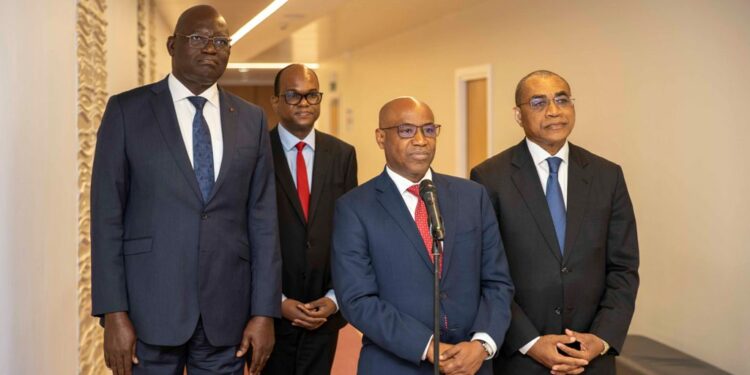 Le Vice-Président, Tiémoko Meyliet KONE, a reçu en audience l’Administrateur du FMI pour la Côte d’Ivoire, M. Facinet SYLLA, le 28 février 2023, au Palais Présidenciel à Abidjan