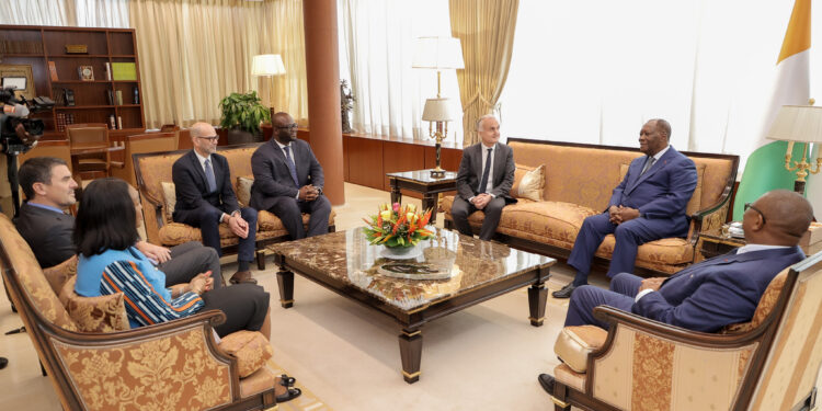 Le Président Alassane OUATTARA, a reçu monsieur Jacques  DUPUY,  Président de Canal + International, le 02 février 2023, au Palais Présidentiel à Abidjan.