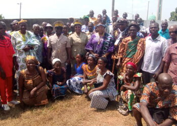Tiébissou : le nouveau sous-préfet échange avec les populations et les chefs de villages