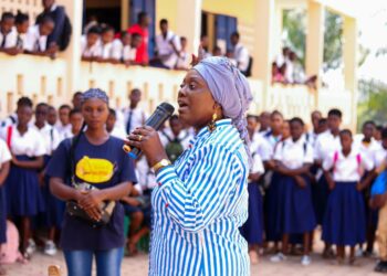 Promotion de la lecture : La romancière Mahoua S.Bakayoko sensibilise les élèves