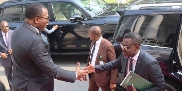 CAN 2023 en Côte d’Ivoire : le Premier ministre Patrick Achi a reçu en audience des émissaires de la CAF.