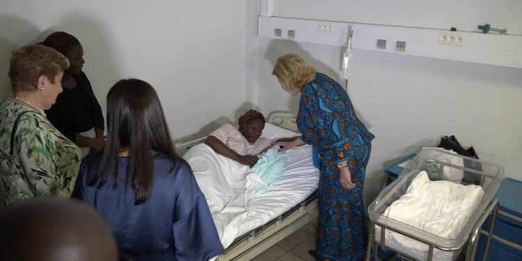 Yamoussoukro/En visite à Saint Joseph Moscati: Dominique Ouattara : « Je suis impressionnée par cet hôpital »