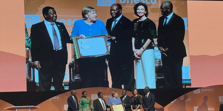 Côte d’Ivoire : Angela Merkel a reçu son Prix Felix Houphouët Boigny pour la recherche de la Paix-Unesco