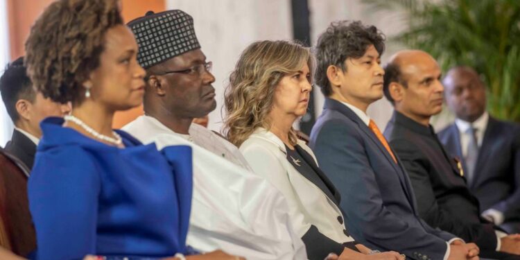 Le Président Alassane OUATTARA, a reçu, le 02 mars 2023, au Palais présidentiel, les lettres de créance de huit (8) nouveaux Ambassadeurs