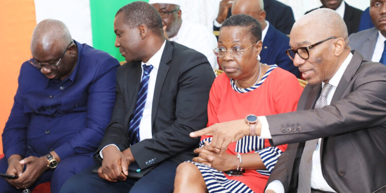 Les photos de la prestation de serment de deux nouveaux membres de la Commission Centrale de la CEI, au Conseil Constitutionnel le mercredi 01 mars 2023.