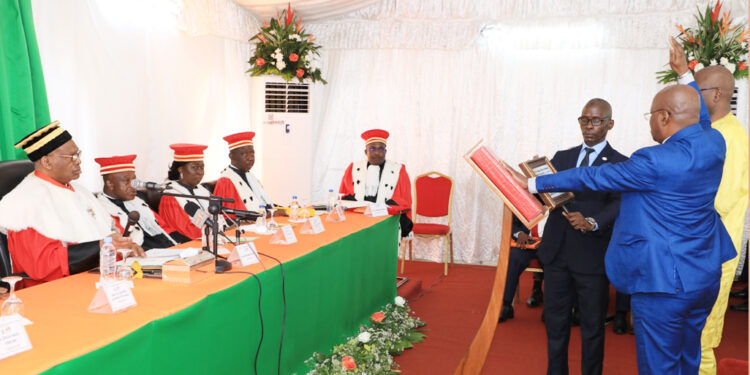 Les photos de la prestation de serment de deux nouveaux membres de la Commission Centrale de la CEI, au Conseil Constitutionnel le mercredi 01 mars 2023.