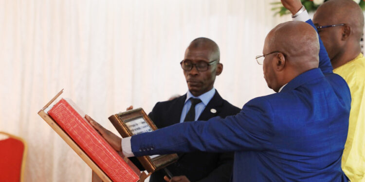 Les photos de la prestation de serment de deux nouveaux membres de la Commission Centrale de la CEI, au Conseil Constitutionnel le mercredi 01 mars 2023.