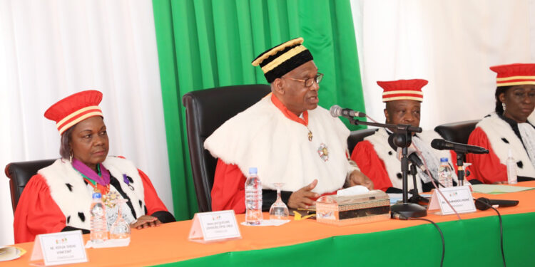 Les photos de la prestation de serment de deux nouveaux membres de la Commission Centrale de la CEI, au Conseil Constitutionnel le mercredi 01 mars 2023.