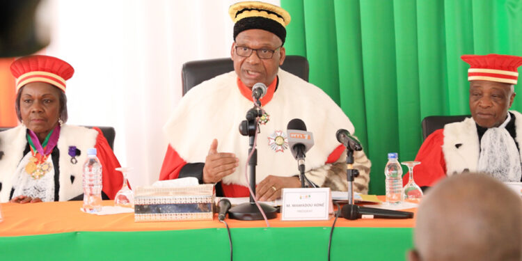 Les photos de la prestation de serment de deux nouveaux membres de la Commission Centrale de la CEI, au Conseil Constitutionnel le mercredi 01 mars 2023.