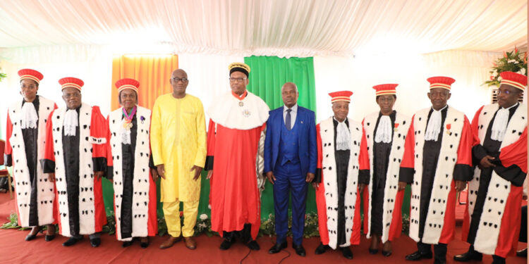 Les photos de la prestation de serment de deux nouveaux membres de la Commission Centrale de la CEI, au Conseil Constitutionnel le mercredi 01 mars 2023.