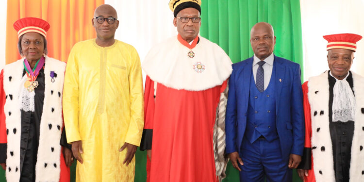 Les photos de la prestation de serment de deux nouveaux membres de la Commission Centrale de la CEI, au Conseil Constitutionnel le mercredi 01 mars 2023.