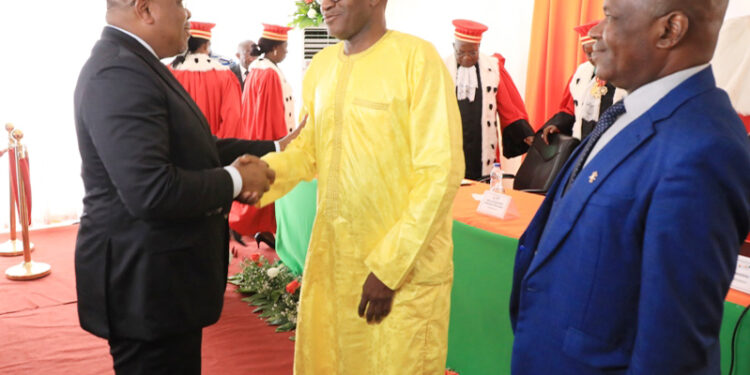 Les photos de la prestation de serment de deux nouveaux membres de la Commission Centrale de la CEI, au Conseil Constitutionnel le mercredi 01 mars 2023.