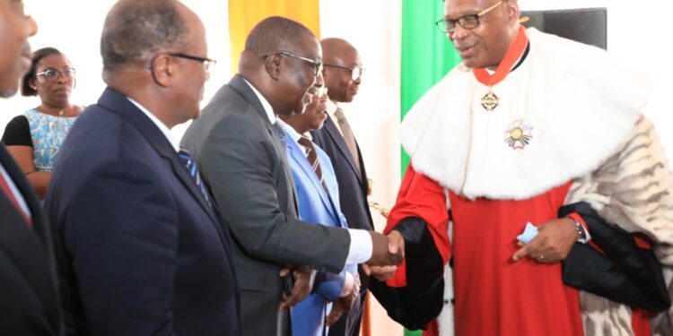 Les photos de la prestation de serment de deux nouveaux membres de la Commission Centrale de la CEI, au Conseil Constitutionnel le mercredi 01 mars 2023.