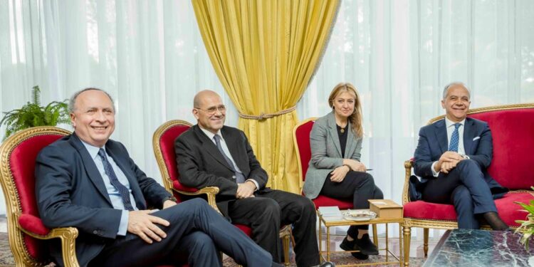 Les photos de l’entretien du Président Alassane OUATTARA, avec le Ministre italien de…