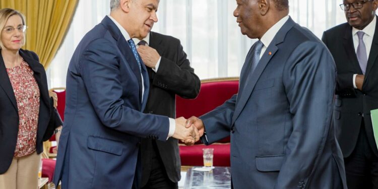 Les photos de l’entretien du Président Alassane OUATTARA, avec le Ministre italien de…