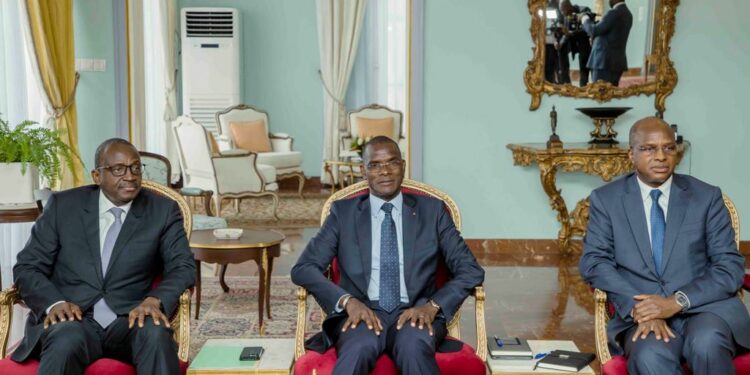 Les photos de l’entretien du Président Alassane OUATTARA, avec le Ministre italien de…