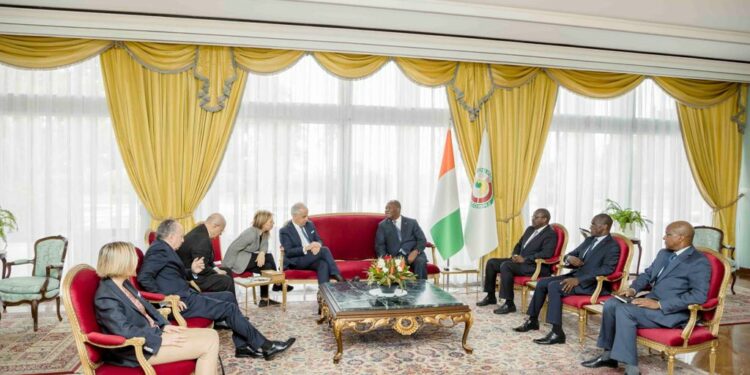 Les photos de l’entretien du Président Alassane OUATTARA, avec le Ministre italien de…