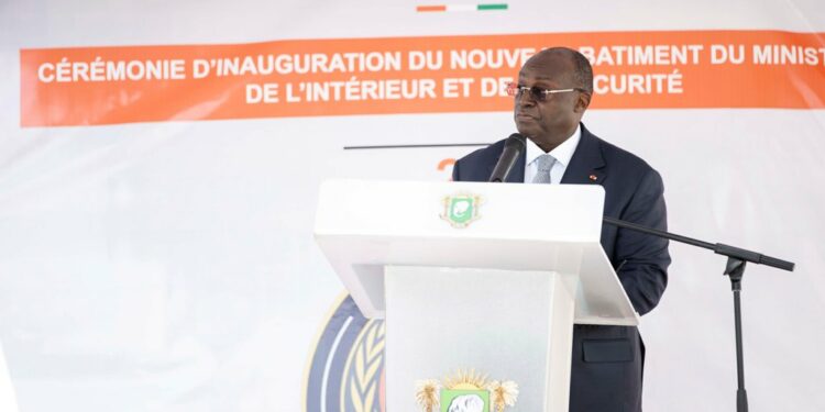 Le Vice-Président Tiémoko Meyliet Koné, a inauguré le nouveau siège du ministère de…