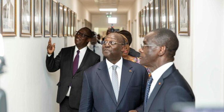 Le Vice-Président Tiémoko Meyliet Koné, a inauguré le nouveau siège du ministère de…