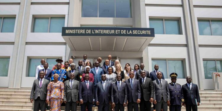 Le Vice-Président Tiémoko Meyliet Koné, a inauguré le nouveau siège du ministère de…